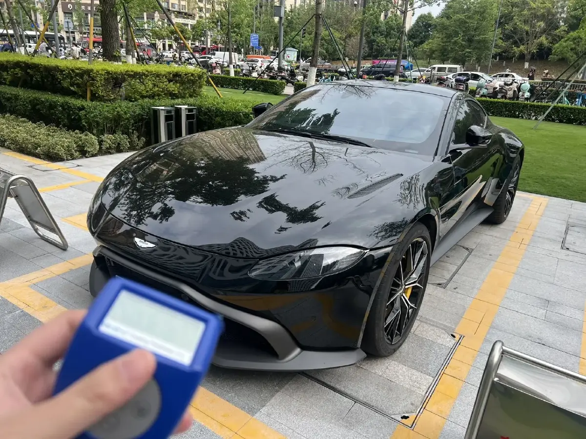 2018 Aston Martin V8 Vantage 4.0T 510HP V8 8AT