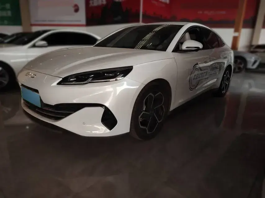 2024 BYD QinL 1.5L 101HP L4 E-CVT PHEV 15.87KWH