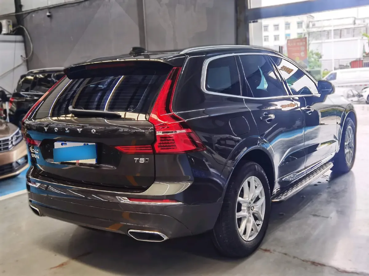 2021 Volvo XC60 2.0T 250HP L4 8AT,autocango,china used car exporter,china ev exporter,chinese used car exporter,chinese used ev exporter