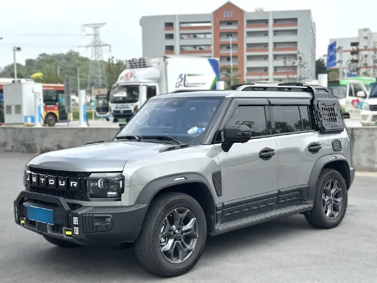 2023 Jetour Traveller 2.0T 254HP L4 8AT