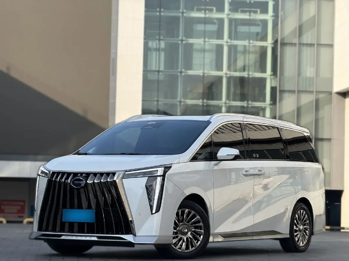 2023 GAC Trumpchi M8 2.0T 190HP L4 E-CVT Hybrid