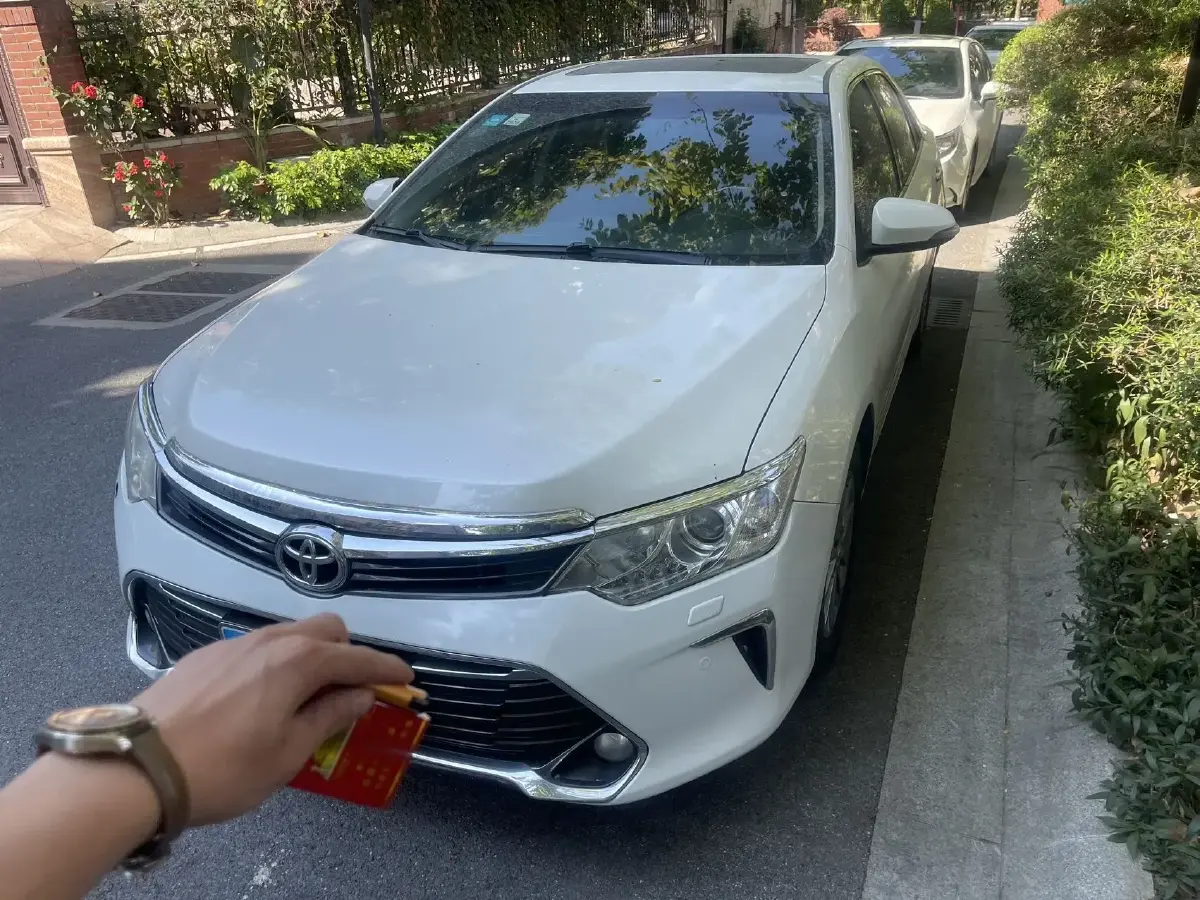 2016 Toyota Camry 2.0L 167HP L4 6AT