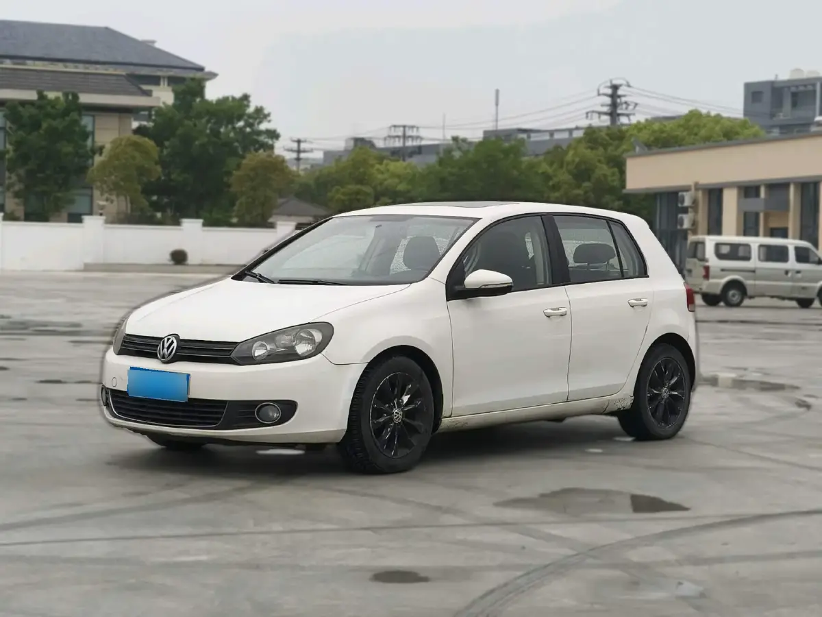 2012 Volkswagen Golf 1.6L 105HP L4 6AT