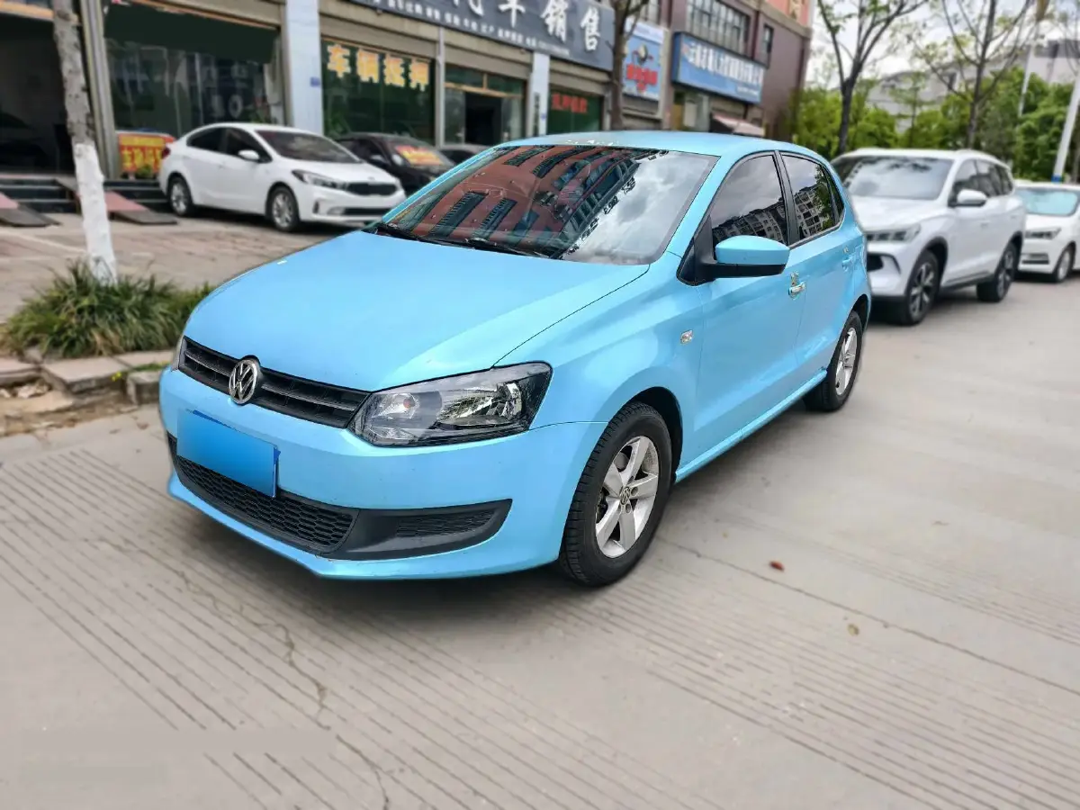 2013 Volkswagen Polo 1.4L 86HP L4 5MT