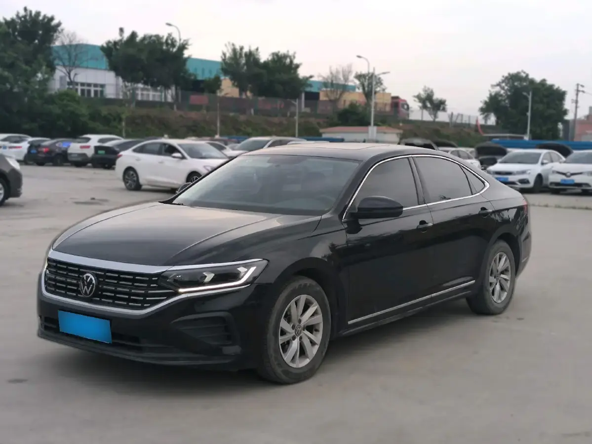 2023 Volkswagen Passat 1.4T 150HP L4 7DCT