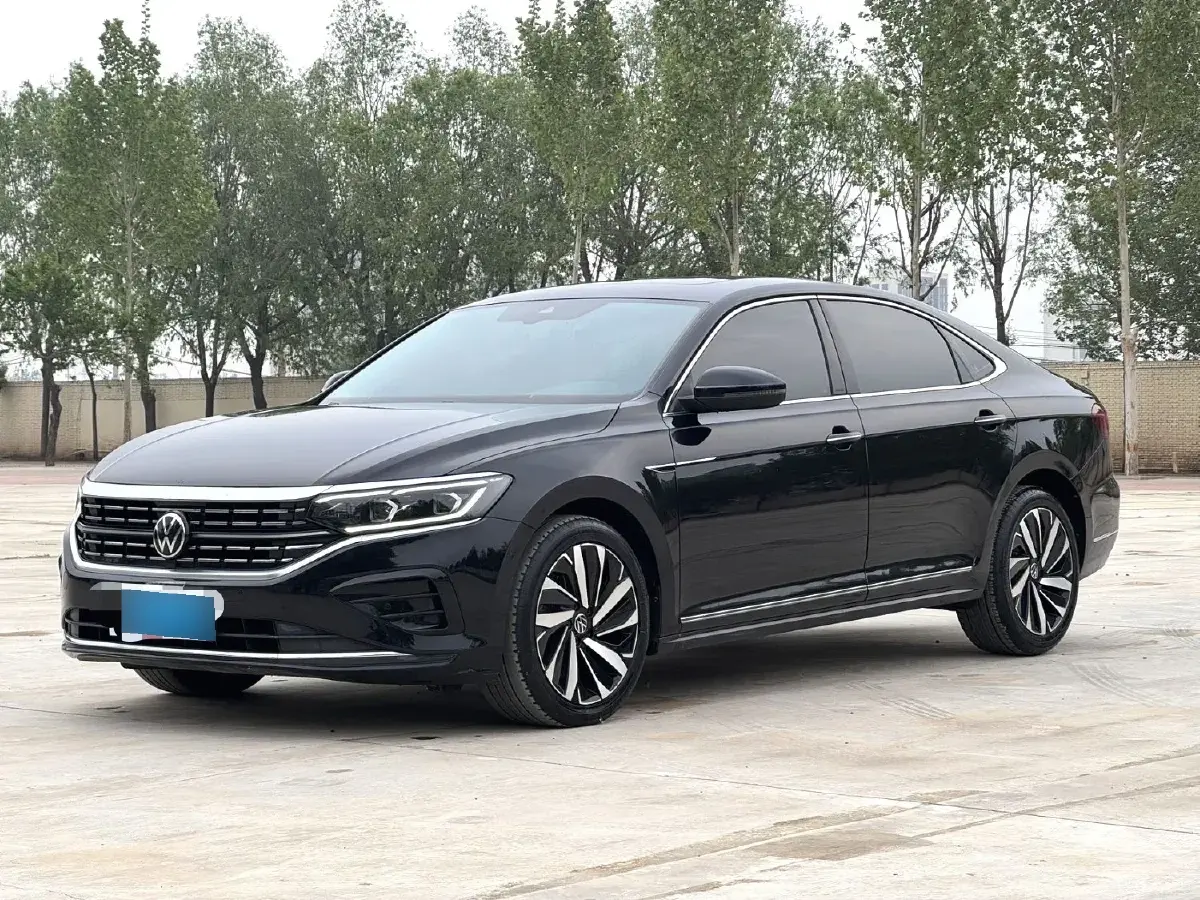 2021 Volkswagen Passat 2.0T 186HP L4 7DCT