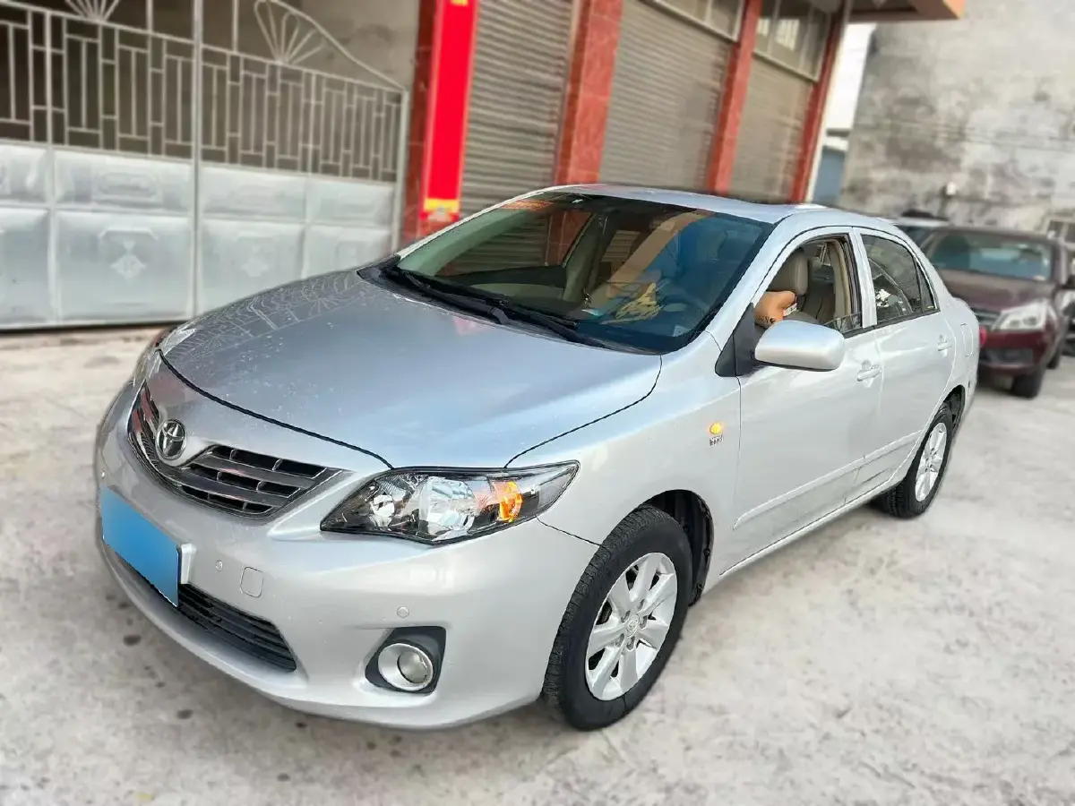 2013 Toyota Corolla 1.8L 140HP L4 CVT