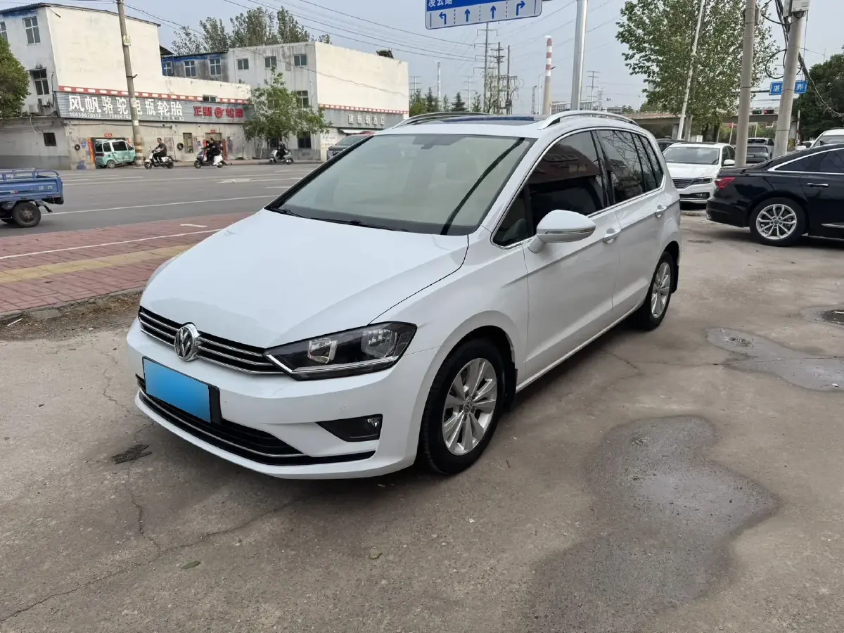 2018 Volkswagen Golf Sportsvan 1.4T 131HP L4 7DCT
