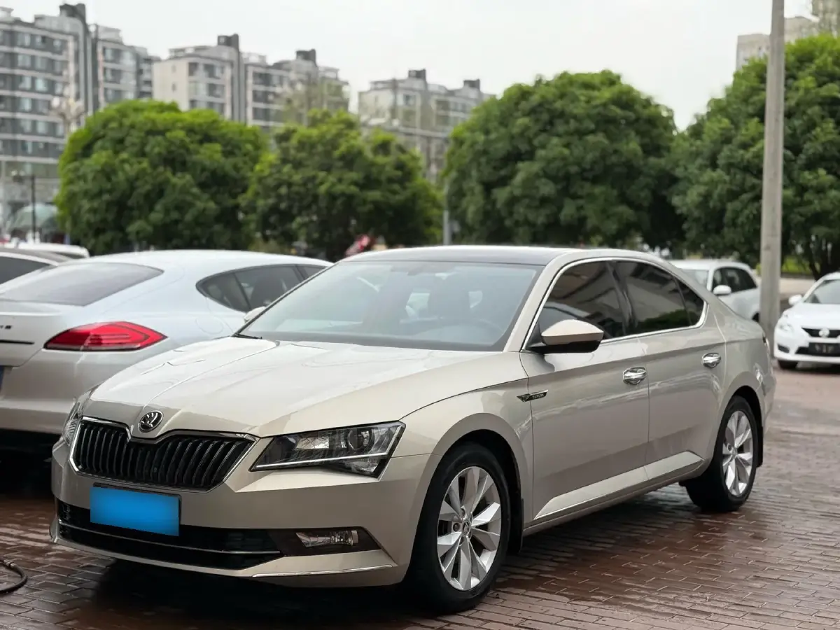 2016 Skoda Superb 1.4T 150HP L4 7DCT