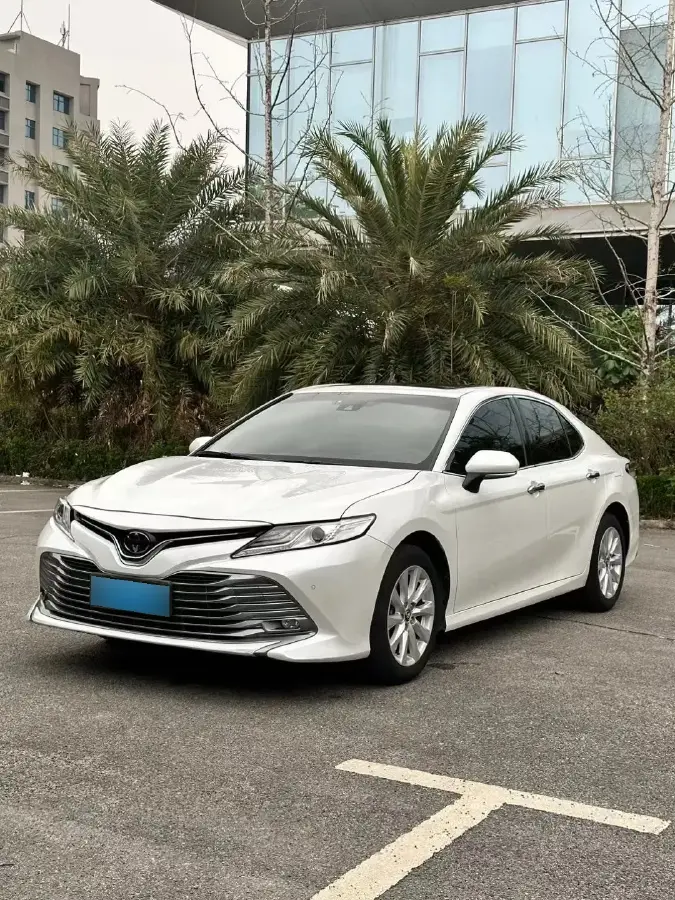 2019 Toyota Camry 2.0L 178HP L4 CVT