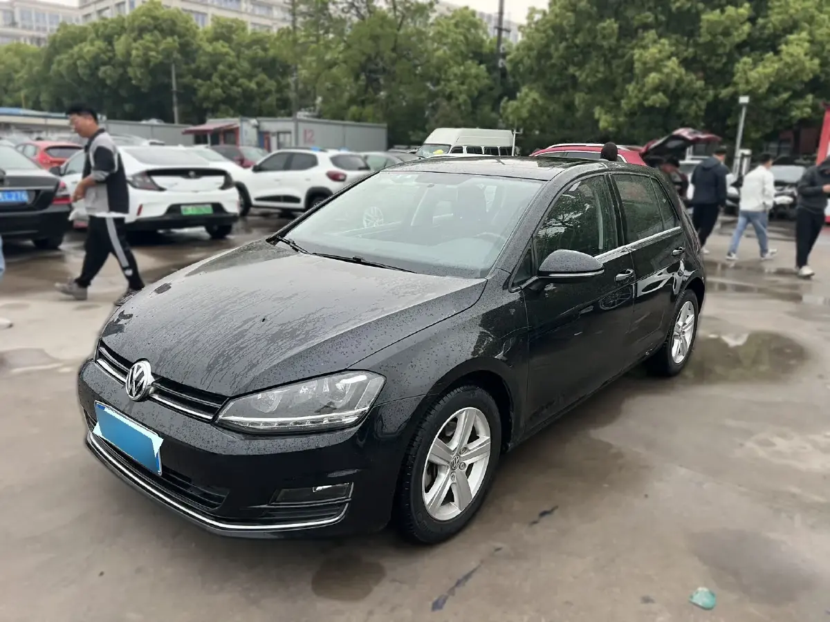 2014 Volkswagen Golf 1.4T 131HP L4 7DCT