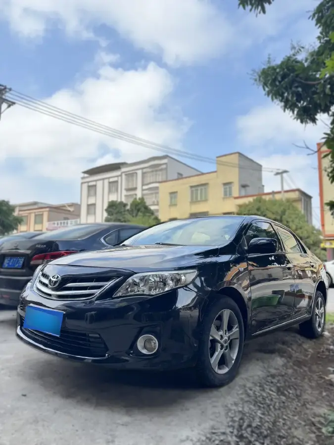 2013 Toyota Corolla 1.8L 140HP L4 CVT