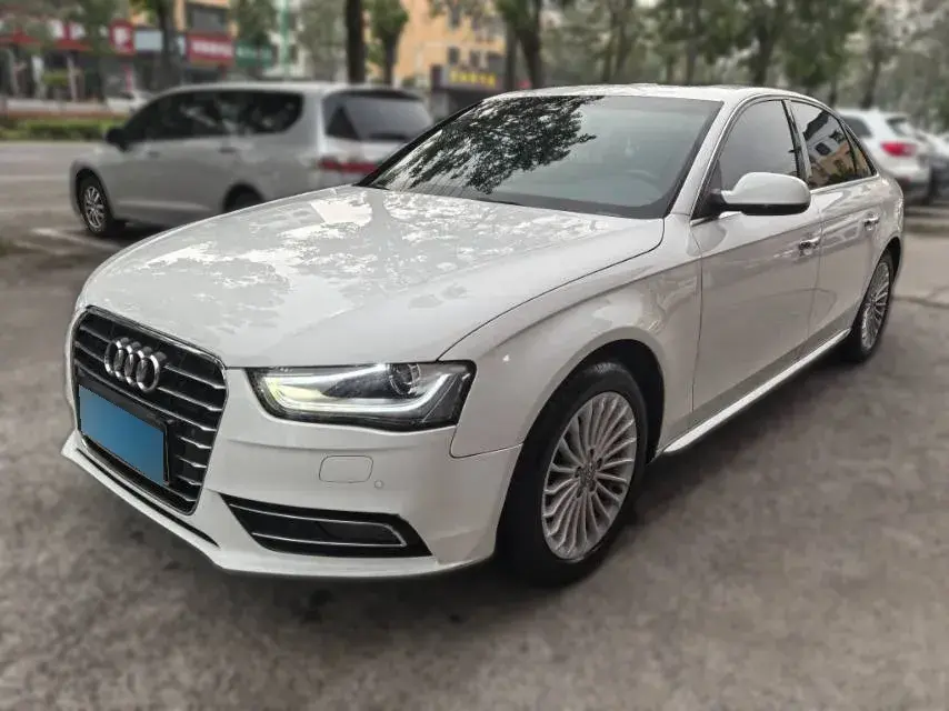 2013 Audi A4L 2.0T 180HP L4 CVT