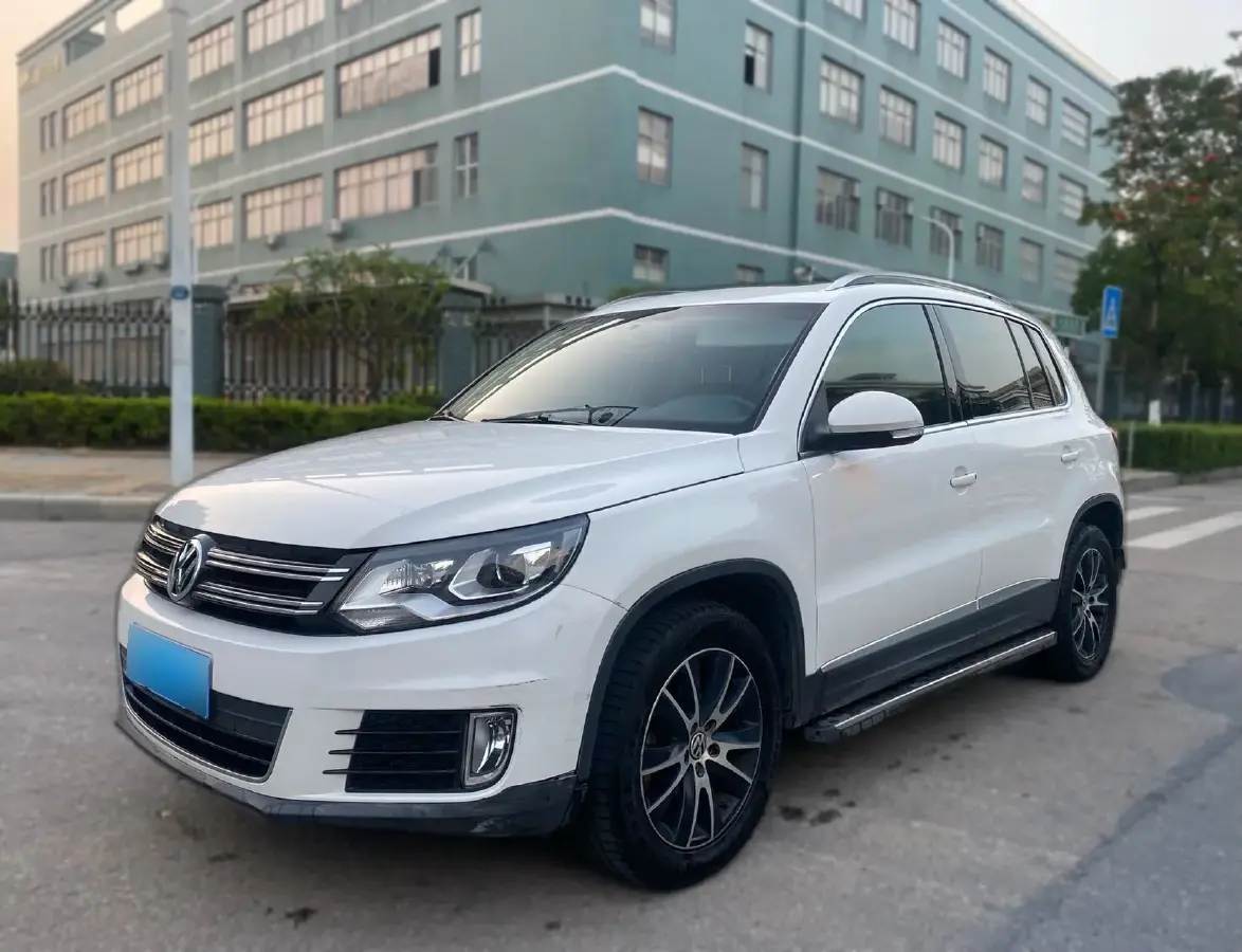 2013 Volkswagen Tiguan 1.8T 160HP L4 6AT