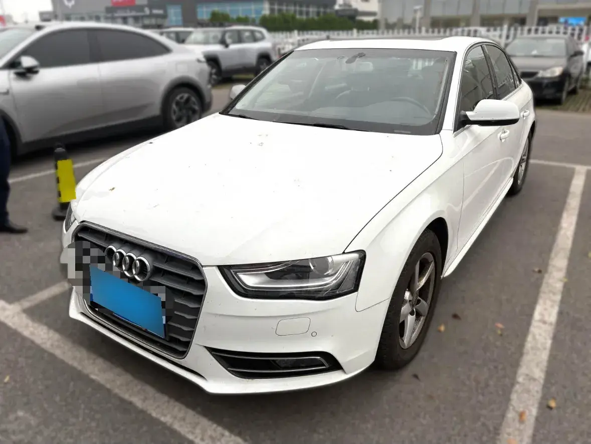 2015 Audi A4L 2.0T 180HP L4 CVT