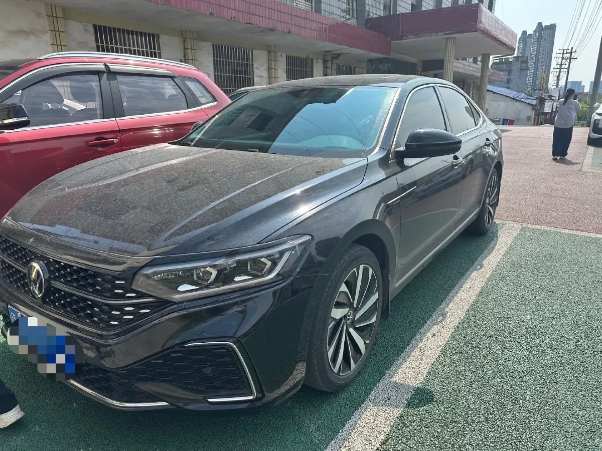 2022 Volkswagen Passat 2.0T 186HP L4 7DCT