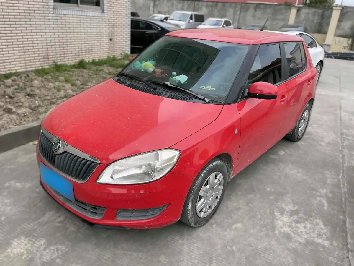 2012 Skoda Fabia 1.4L 86HP L4 6AT