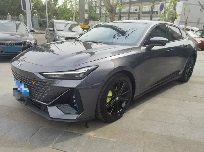 2022 ChangAn UNI-V 1.5T 188HP L4 7DCT