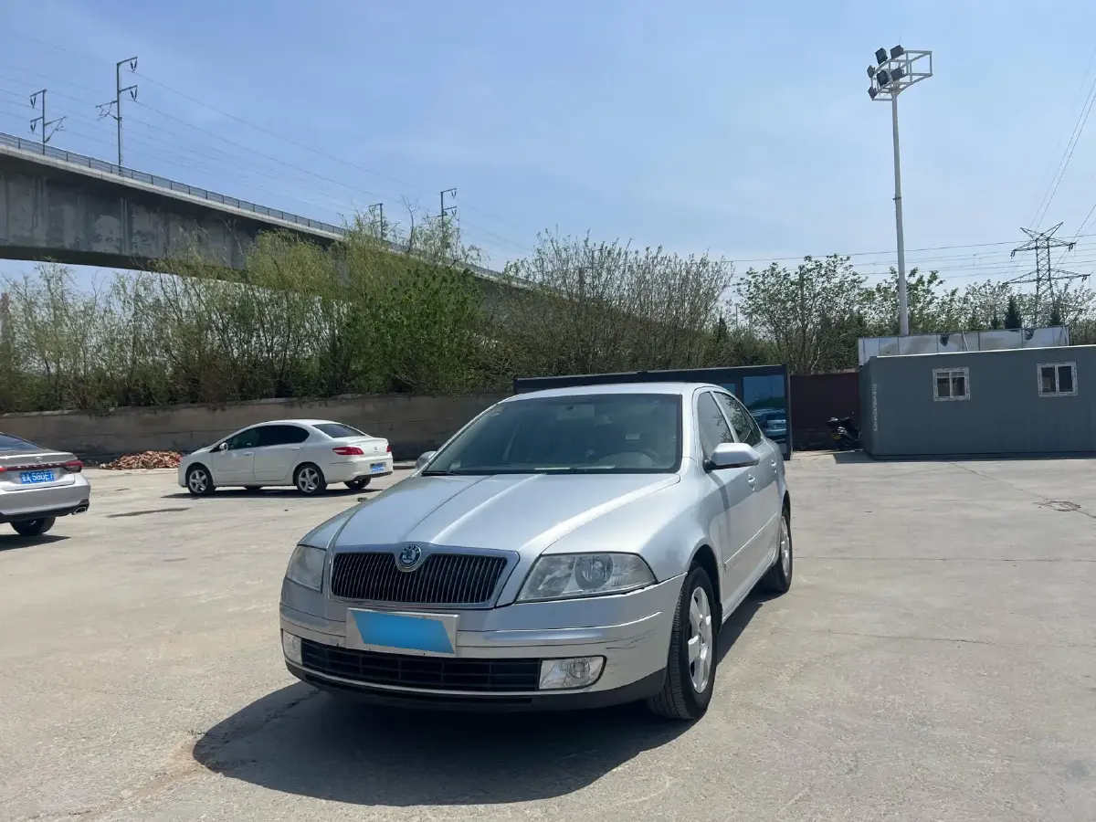 2007 Skoda Octavia 1.6L 105HP L4 6AT