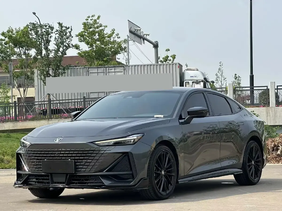 2023 ChangAn UNI-V 1.5T 188HP L4 7DCT