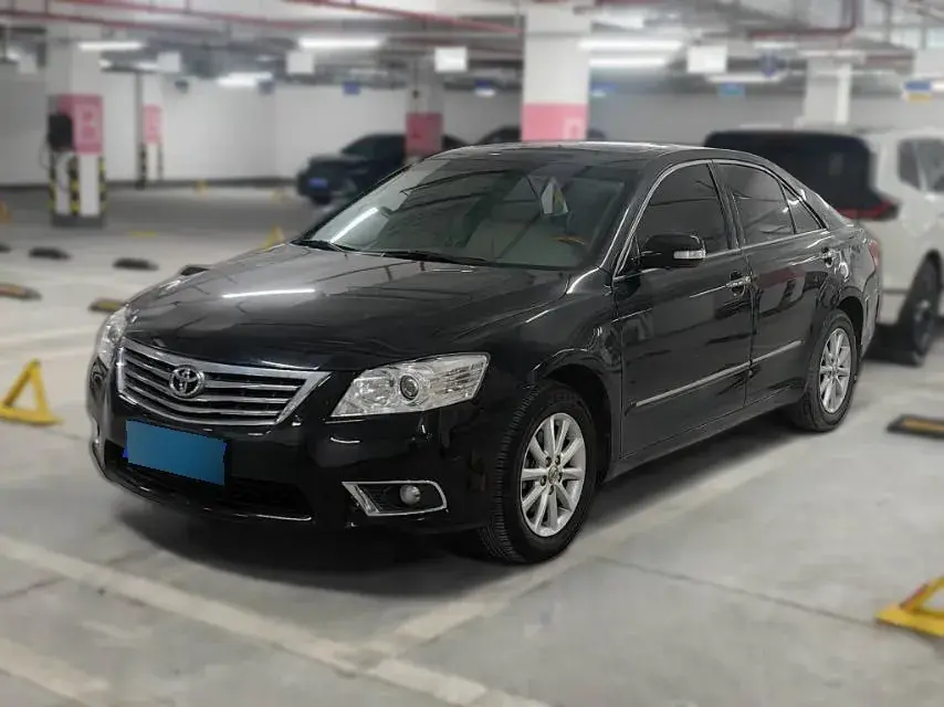 2010 Toyota Camry 2.0L 147HP L4 4AT