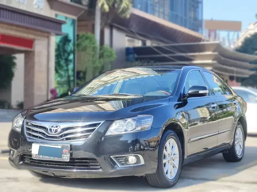 2013 Toyota Camry 2.0L 147HP L4 4AT