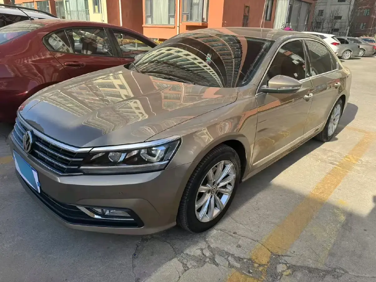2017 Volkswagen Passat 1.8T 180HP L4 7DCT