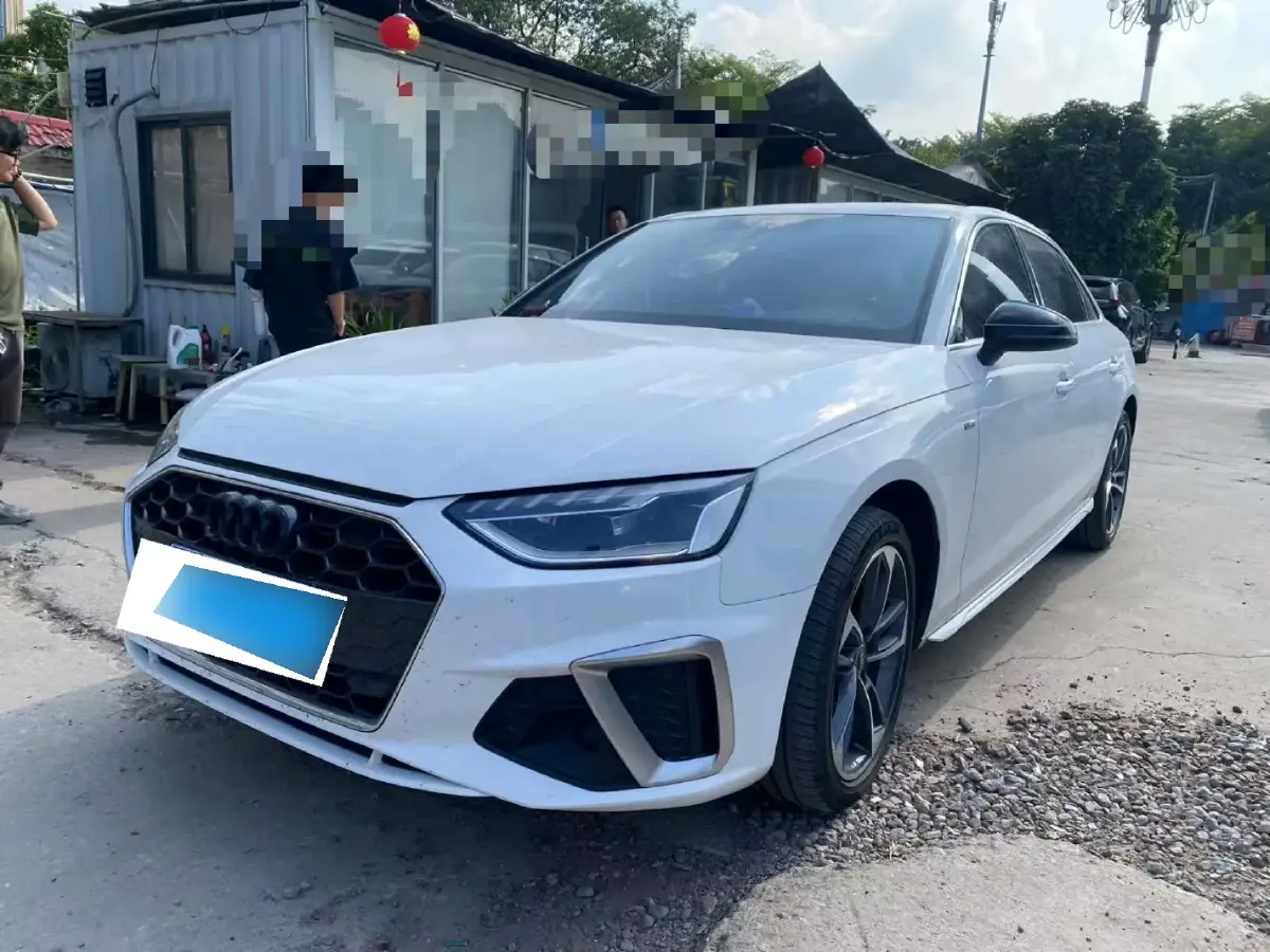 2023 Audi A4L 2.0T 190HP L4 7DCT