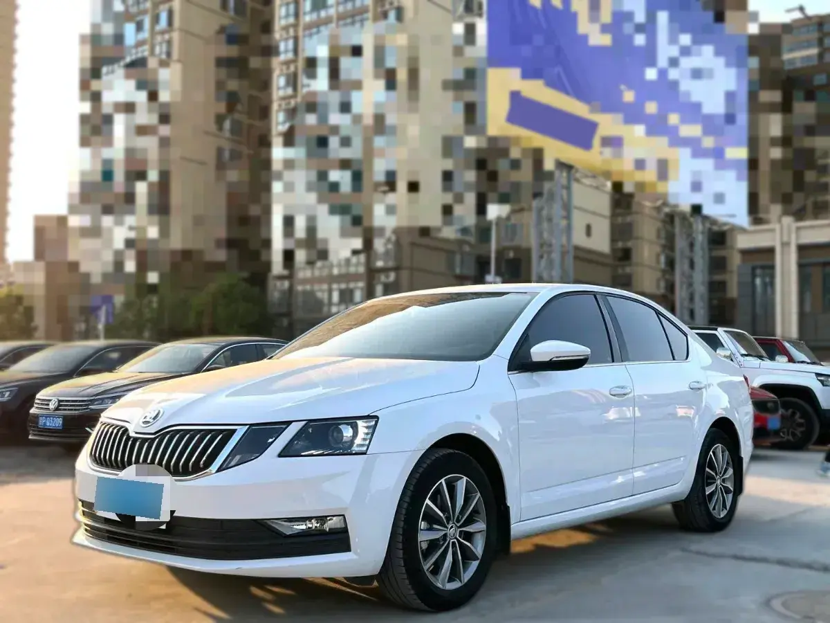 2022 Skoda Octavia 1.5L 113HP L4 5MT