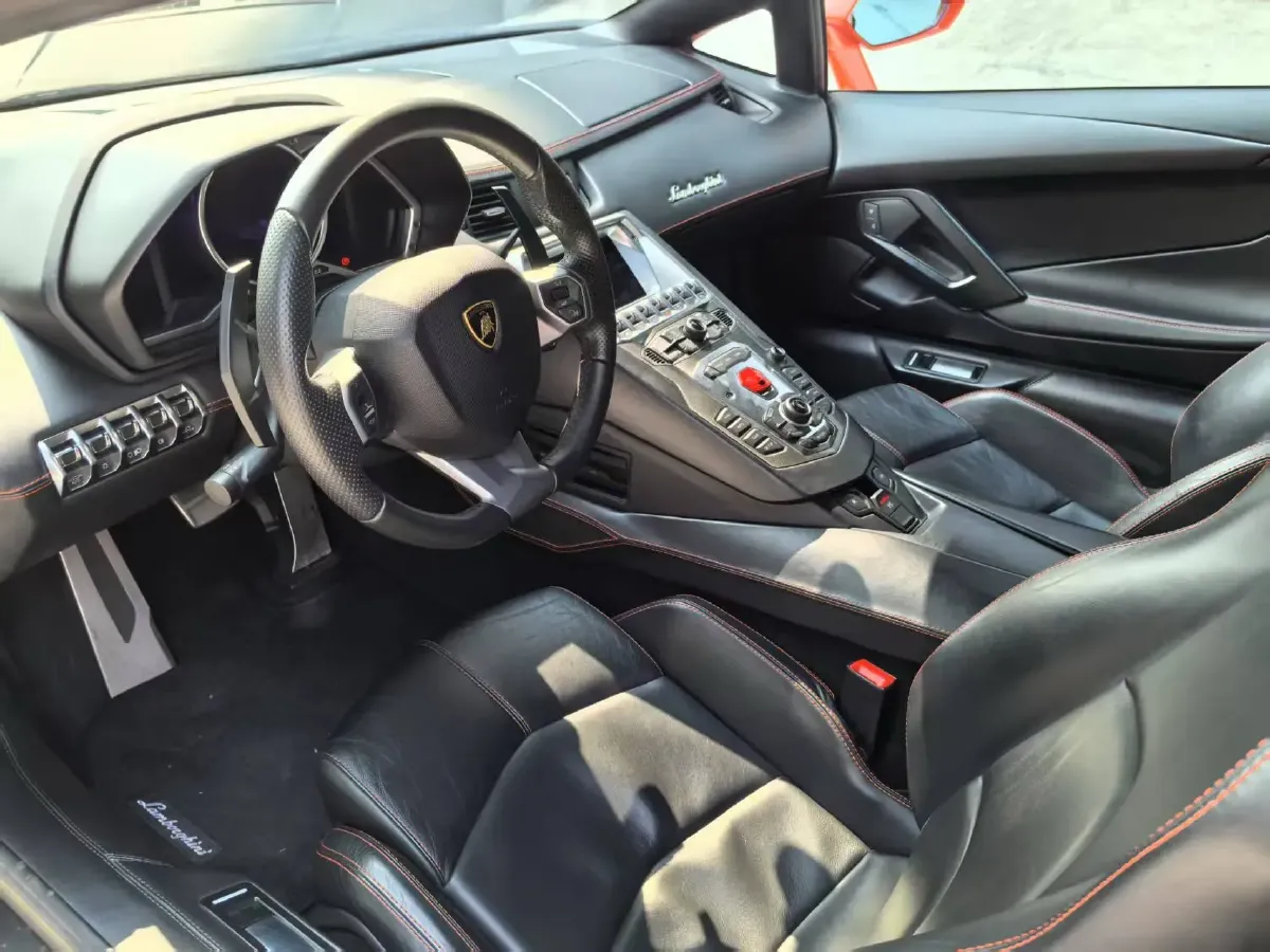 2011 Lamborghini Aventador 6.5L 700HP V12 7ISR,autocango,china used car exporter,china ev exporter,chinese used car exporter,chinese used ev exporter