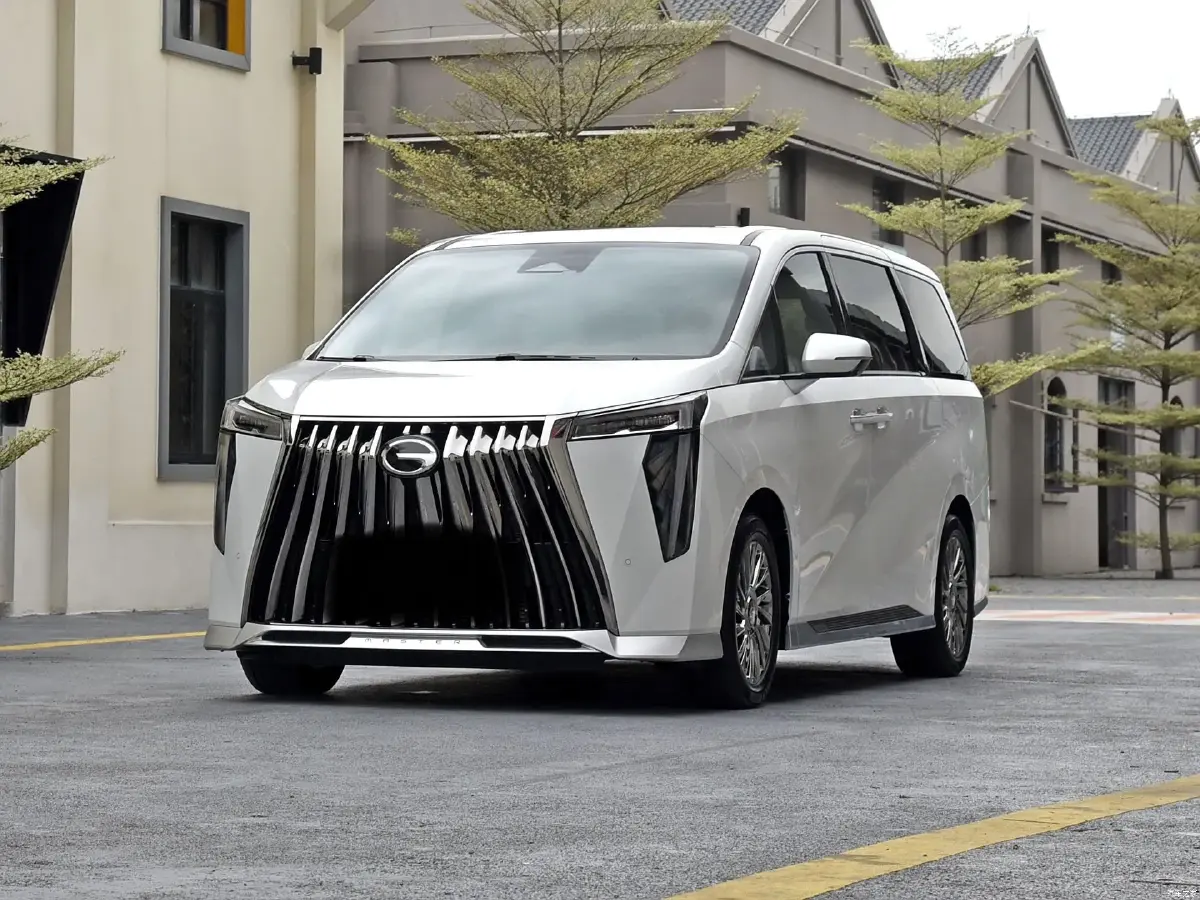 2023 GAC Trumpchi M8 2.0T 252HP L4 8AT