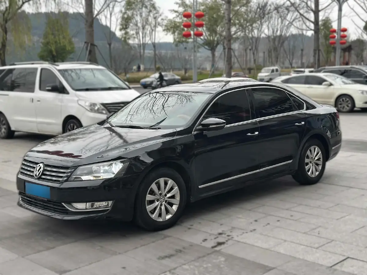 2014 Volkswagen Passat 1.8T 160HP L4 7DCT