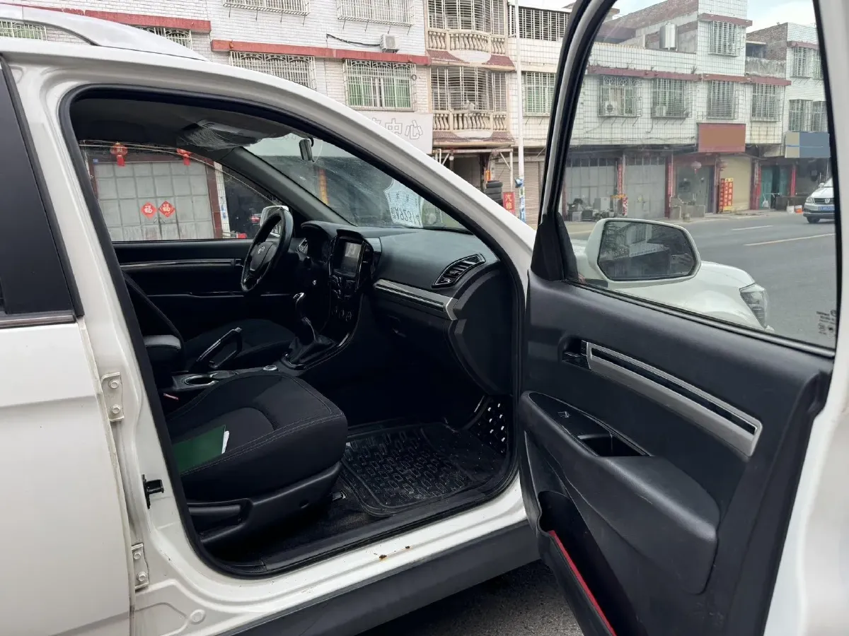 2018 Landwind X8 1.8T 177HP L4 6MT,autocango,china used car exporter,china ev exporter,chinese used car exporter,chinese used ev exporter