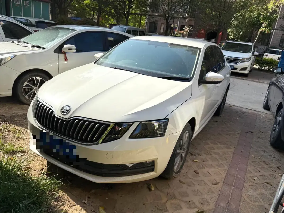 2021 Skoda Octavia 1.5L 113HP L4 5MT