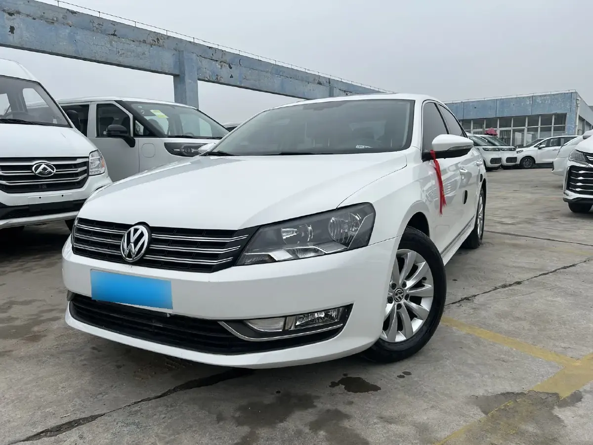 2014 Volkswagen Passat 1.8T 160HP L4 7DCT