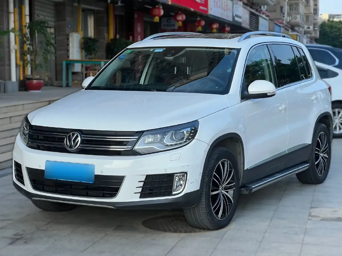 2015 Volkswagen Tiguan 2.0T 200HP L4 6AT