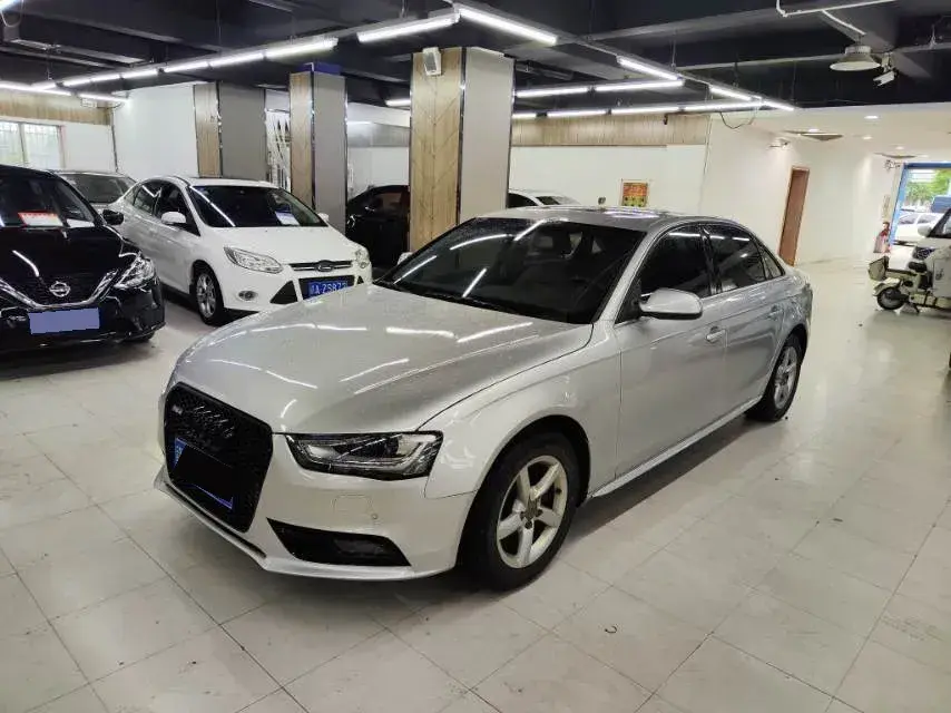 2013 Audi A4L 2.0T 180HP L4 CVT