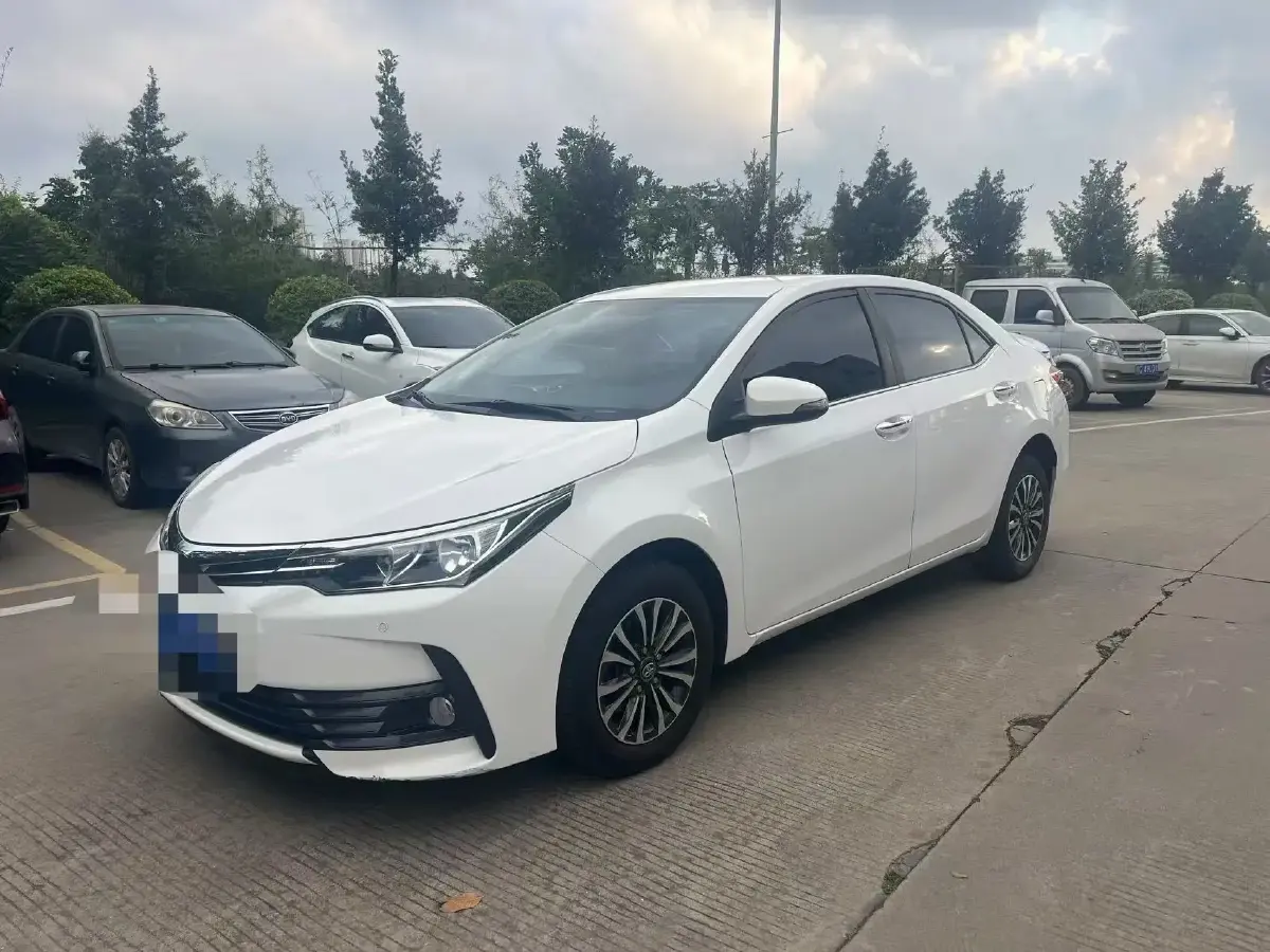 2018 Toyota Corolla 1.2T 116HP L4 CVT