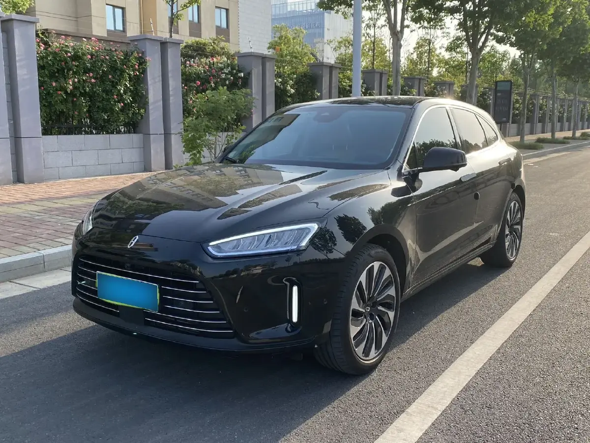 2022 HIMA AITO M5 Range Extended 125HP REEV 40KWH