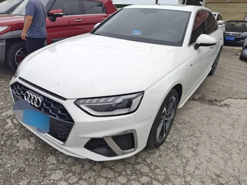 2022 Audi A4L 2.0T 190HP L4 7DCT