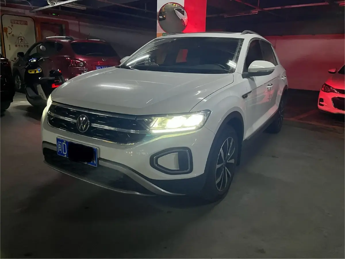 2023 Volkswagen T-Roc 1.4T 150HP L4 7DCT