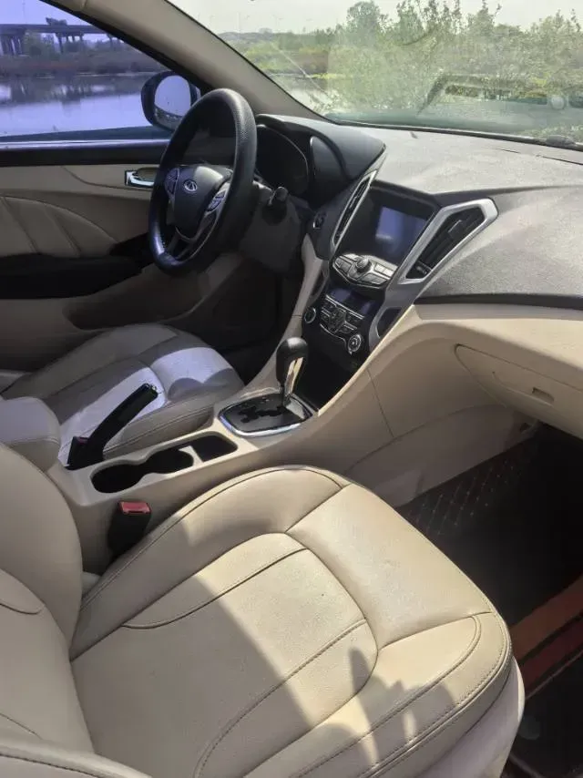 2014 Chery Arrizo 7 1.6L 126HP L4 CVT,autocango,china used car exporter,china ev exporter,chinese used car exporter,chinese used ev exporter