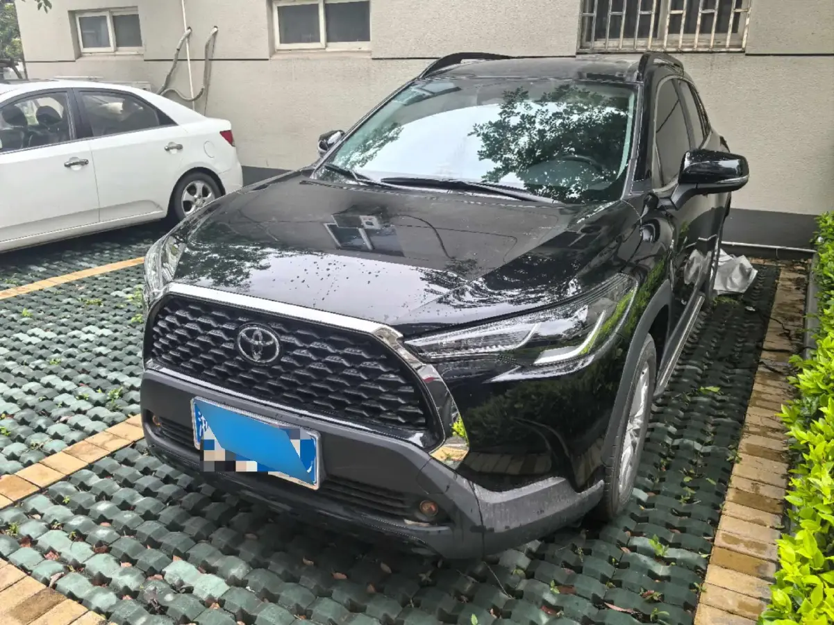 2024 Toyota Corolla Cross 2.0L 152HP L4 E-CVT Hybrid