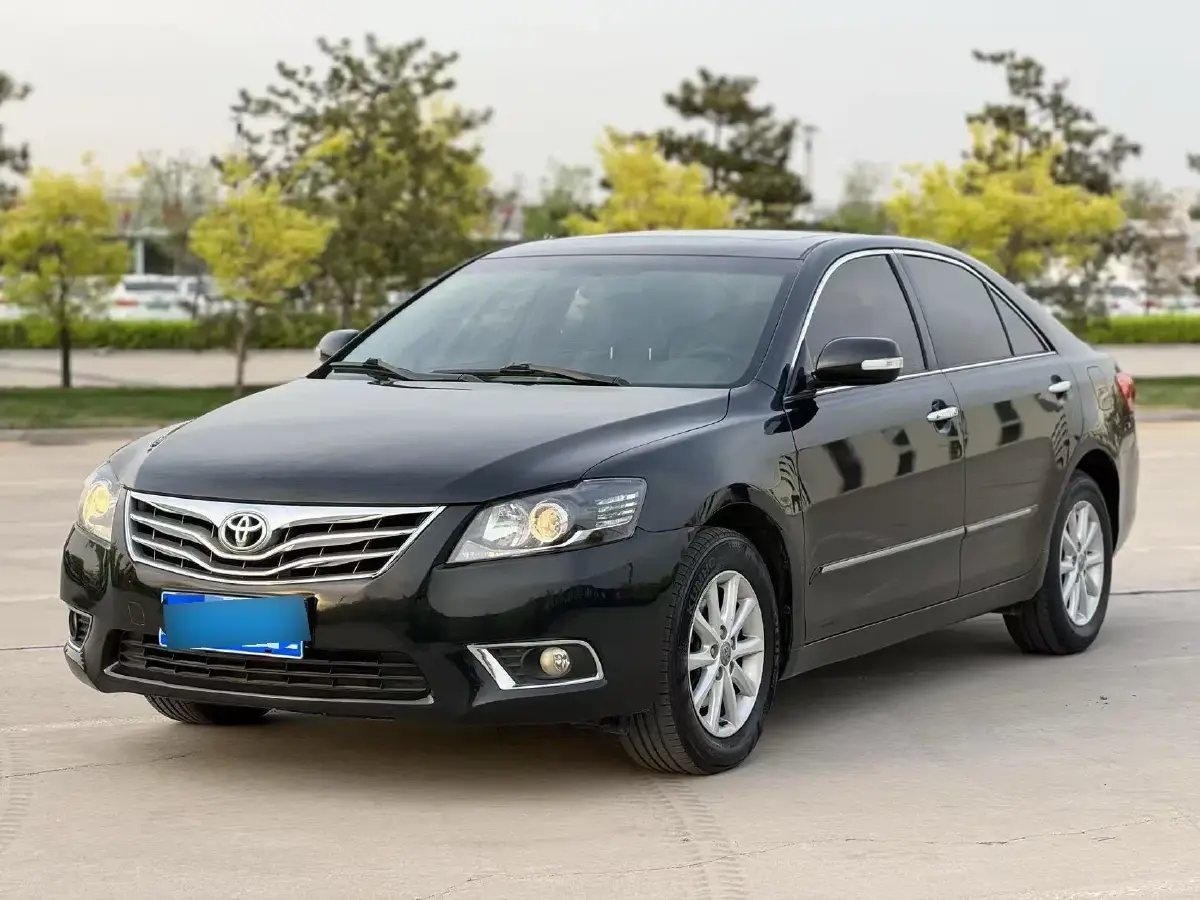 2013 Toyota Camry 2.0L 147HP L4 4AT