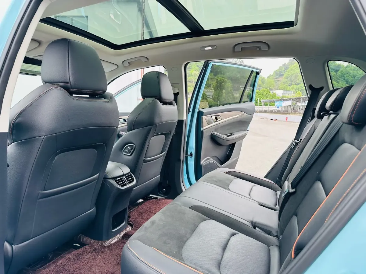 2023 Skyworth HT-i 1.5L 110HP L4 E-CVT PHEV 32.76KWH,autocango,china used car exporter,china ev exporter,chinese used car exporter,chinese used ev exporter