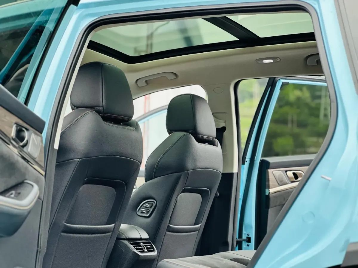 2023 Skyworth HT-i 1.5L 110HP L4 E-CVT PHEV 32.76KWH,autocango,china used car exporter,china ev exporter,chinese used car exporter,chinese used ev exporter