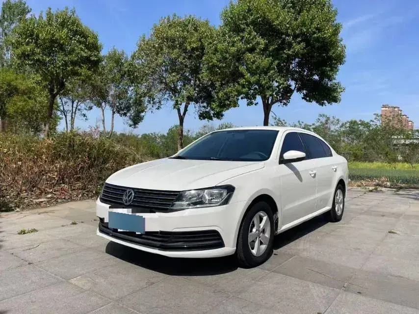 2015 Volkswagen Lavida 1.6L 110HP L4 5MT