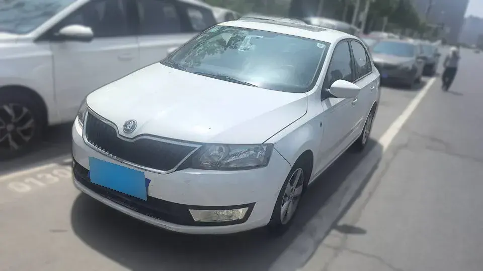 2013 Skoda Rapid 1.6L 110HP L4 6AT