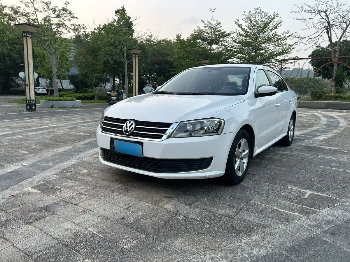 2013 Volkswagen Lavida 1.6L 110HP L4 5MT