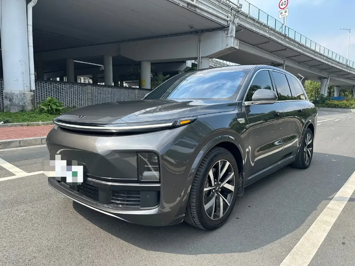 2023 Li L8 Range Extended 154HP REEV 40.9KWH